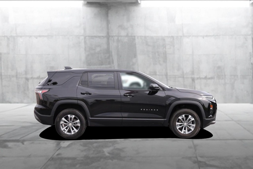 Chevrolet Equinox Vehicle Image 05