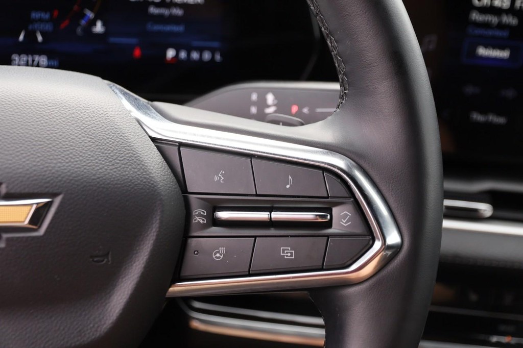 Chevrolet Equinox Vehicle Image 12