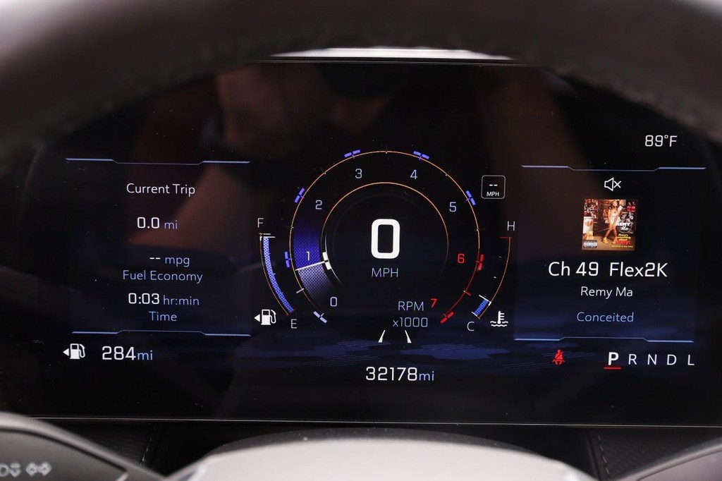 Chevrolet Equinox Vehicle Image 13