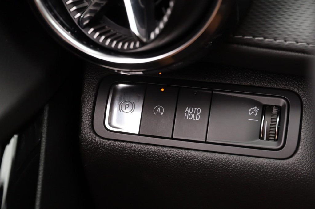 Chevrolet Equinox Vehicle Image 14