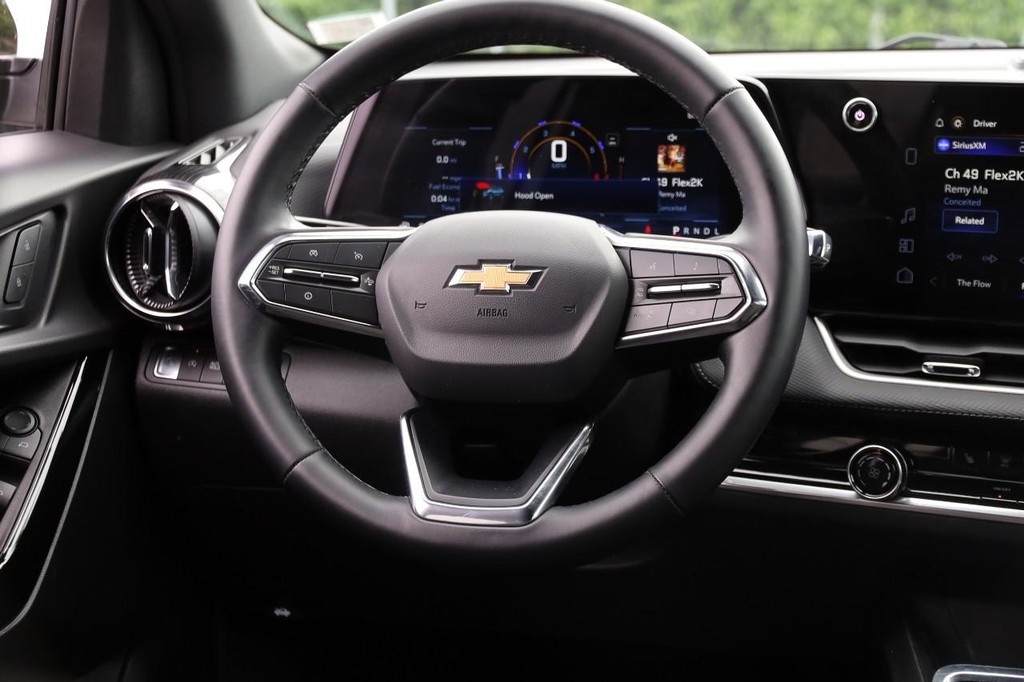 Chevrolet Equinox Vehicle Image 22