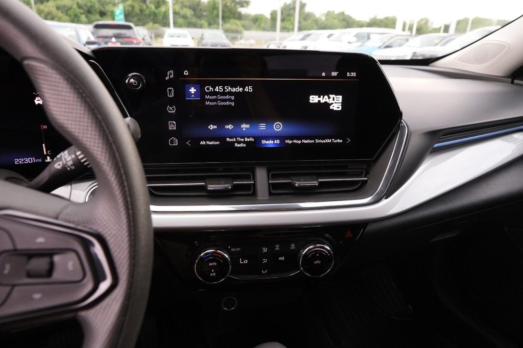 Chevrolet Trax Vehicle Image 15