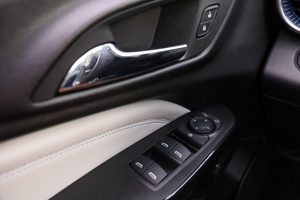 Chevrolet Trax Vehicle Image 20