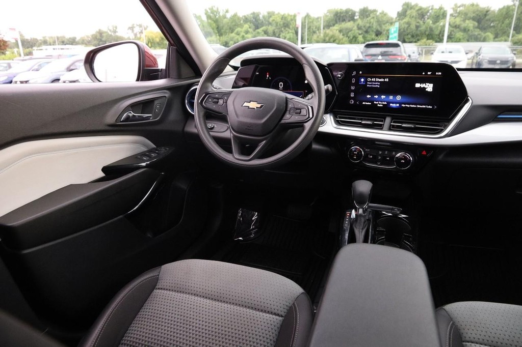 Chevrolet Trax Vehicle Image 22