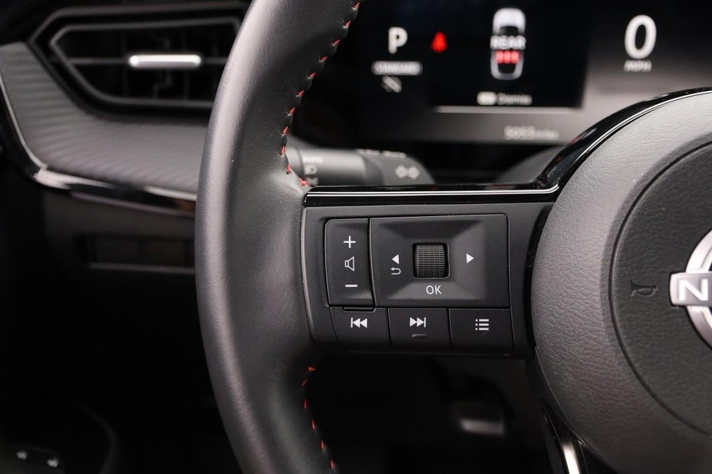 Nissan Kicks Vehicle Image 11