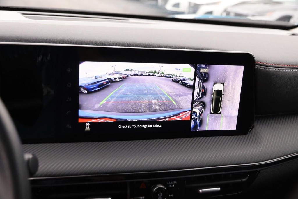 Nissan Kicks Vehicle Image 16