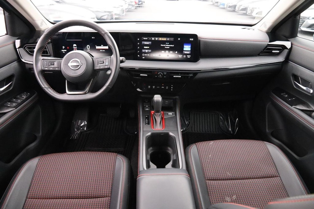 Nissan Kicks Vehicle Image 22