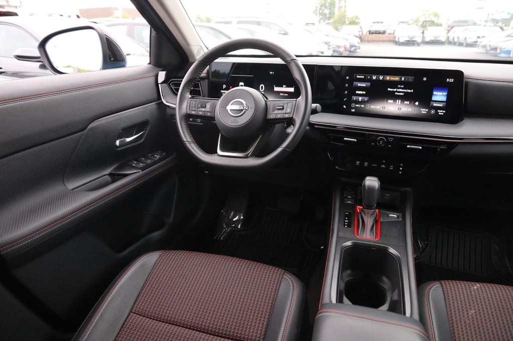 Nissan Kicks Vehicle Image 23