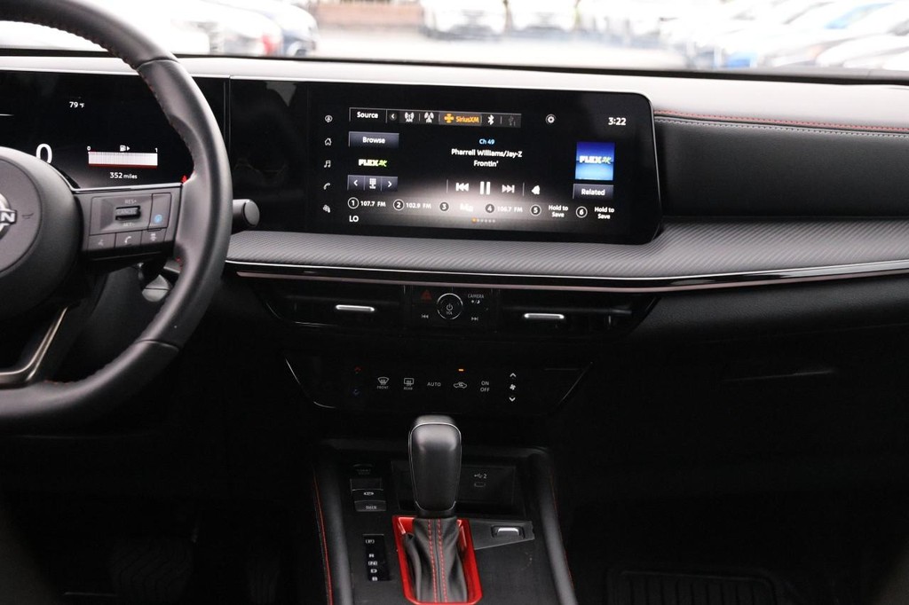 Nissan Kicks Vehicle Image 25