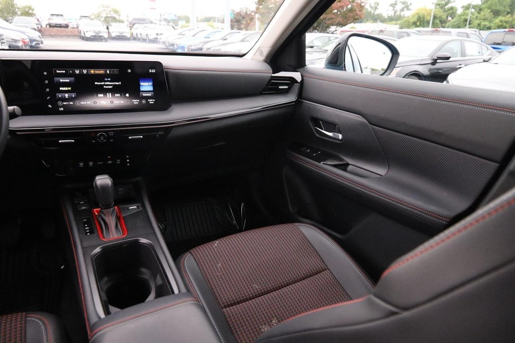 Nissan Kicks Vehicle Image 26