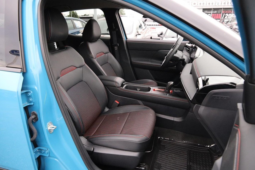 Nissan Kicks Vehicle Image 27