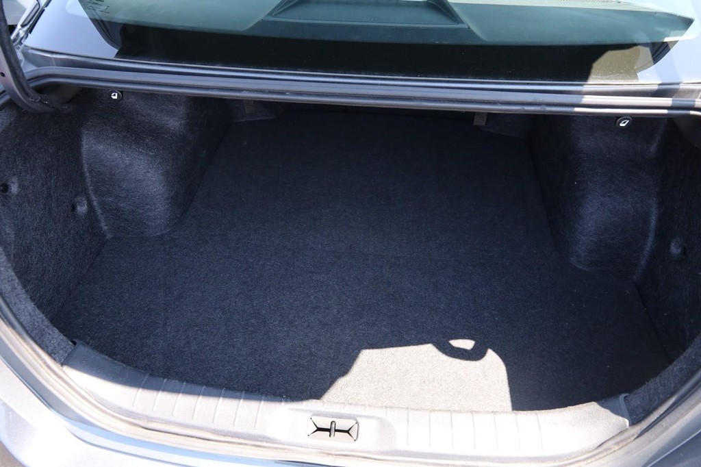 Nissan Altima Vehicle Image 07