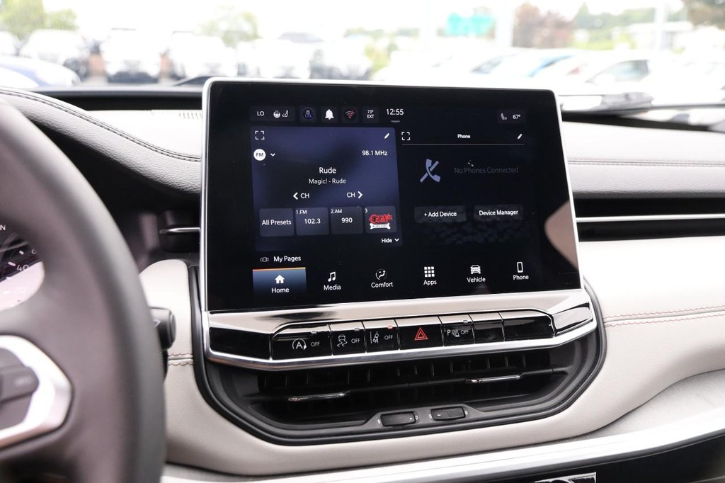 Jeep Compass Vehicle Image 15
