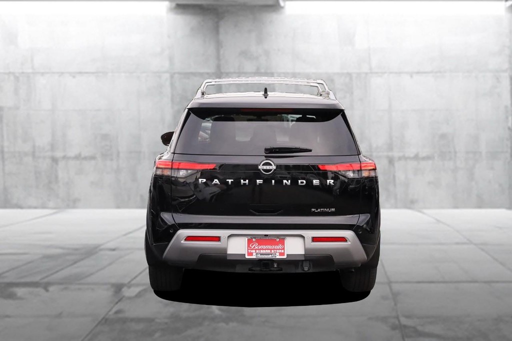 Nissan Pathfinder Vehicle Image 06