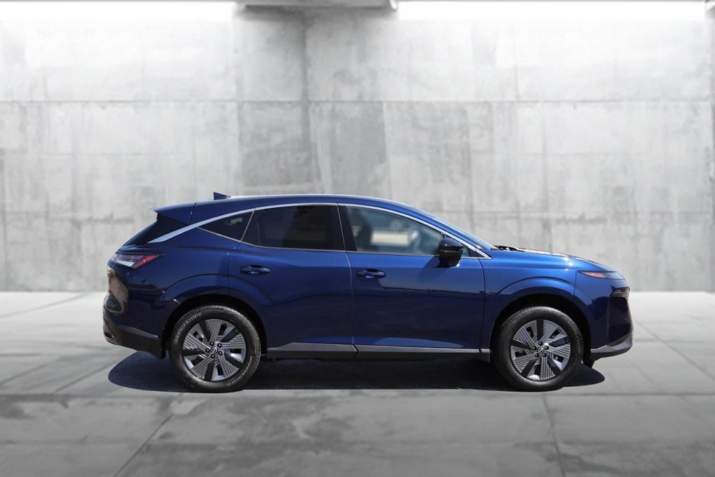 Nissan Murano Vehicle Image 05