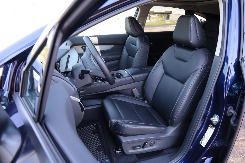 Nissan Murano Vehicle Image 10