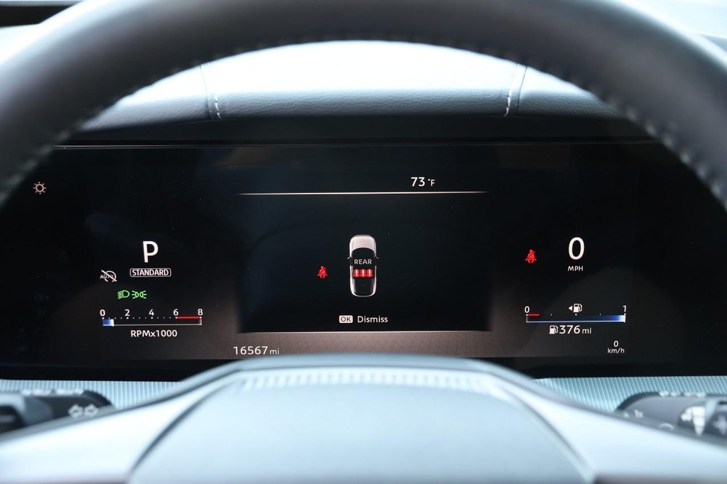 Nissan Murano Vehicle Image 15