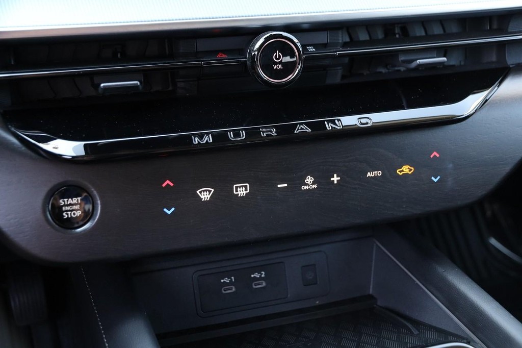 Nissan Murano Vehicle Image 21