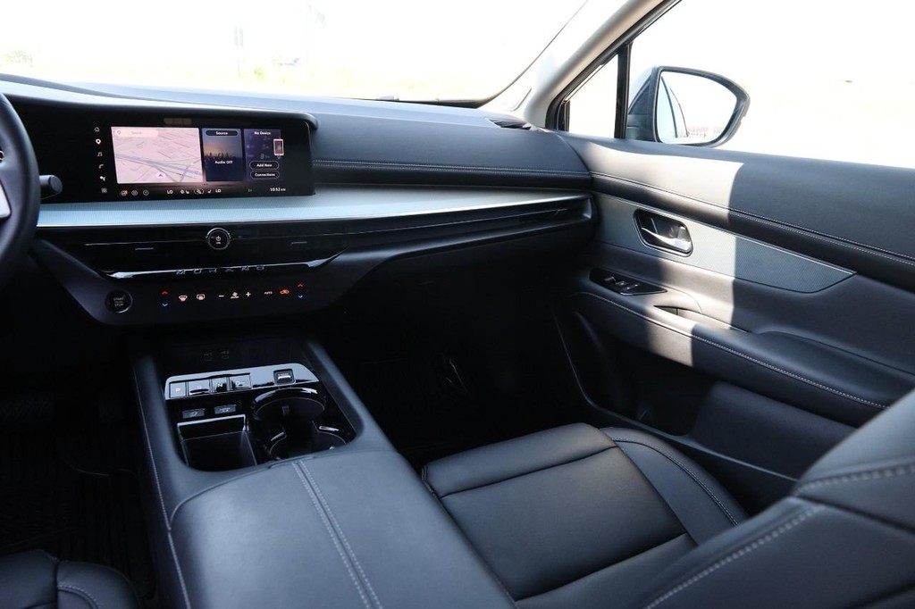 Nissan Murano Vehicle Image 27