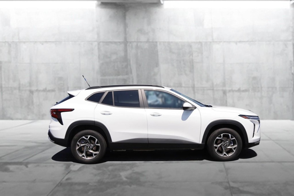 Chevrolet Trax Vehicle Image 05