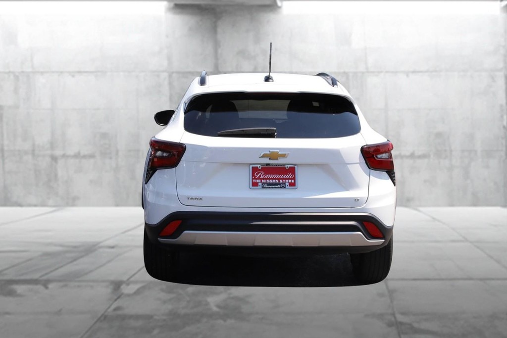 Chevrolet Trax Vehicle Image 06