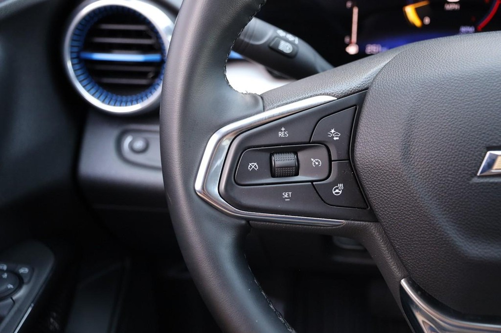 Chevrolet Trax Vehicle Image 11