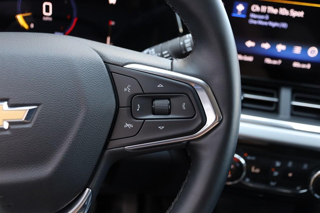 Chevrolet Trax Vehicle Image 12