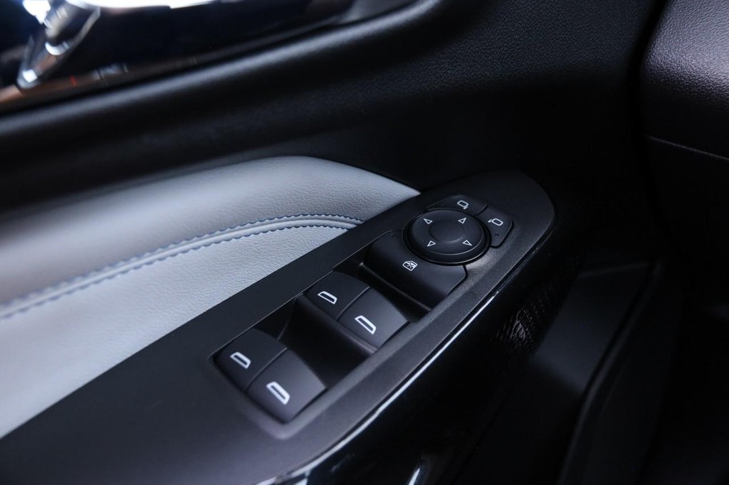 Chevrolet Trax Vehicle Image 20