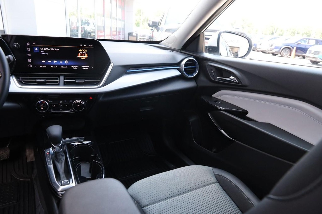 Chevrolet Trax Vehicle Image 25