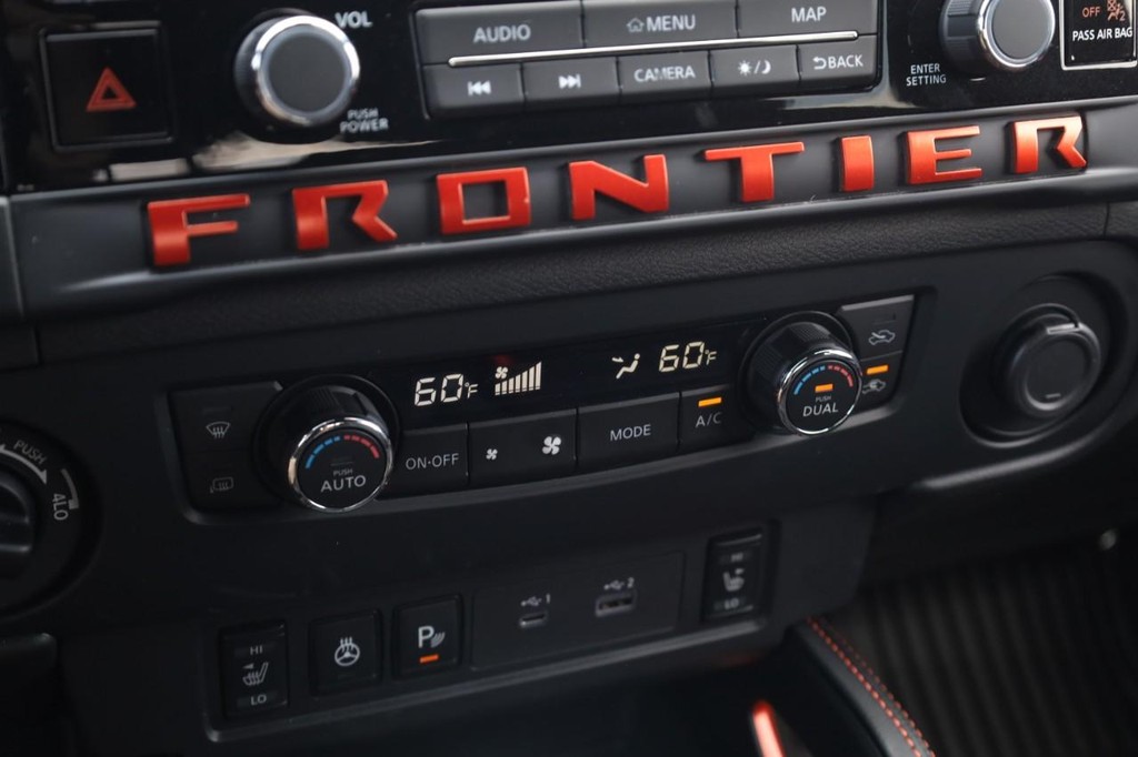 Nissan Frontier Vehicle Image 16