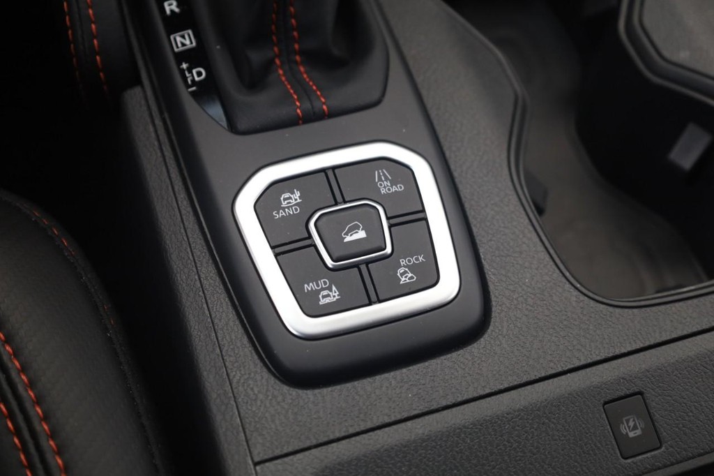 Nissan Frontier Vehicle Image 18