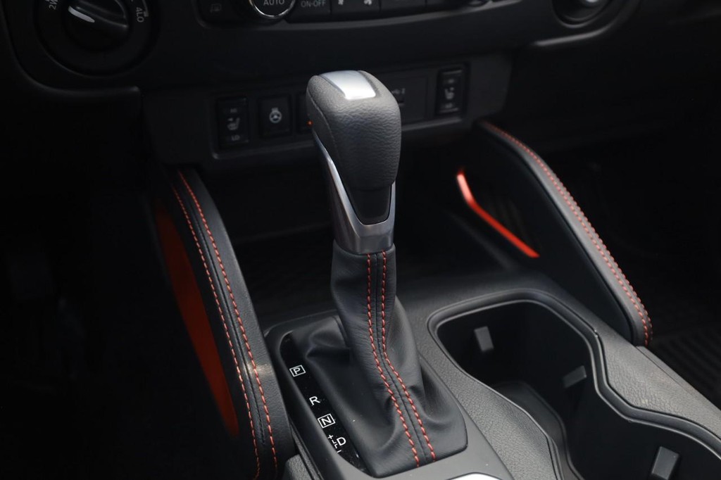 Nissan Frontier Vehicle Image 19