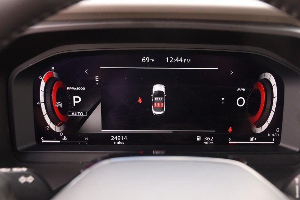 Nissan Rogue Vehicle Image 15