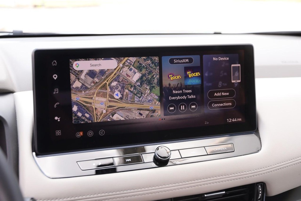 Nissan Rogue Vehicle Image 17