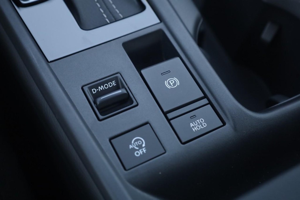 Nissan Sentra Vehicle Image 18