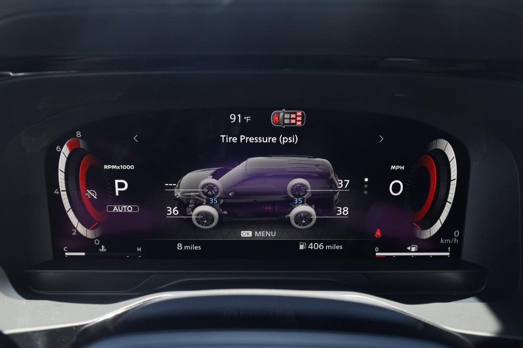 Nissan Pathfinder Vehicle Full-screen Gallery Image 13