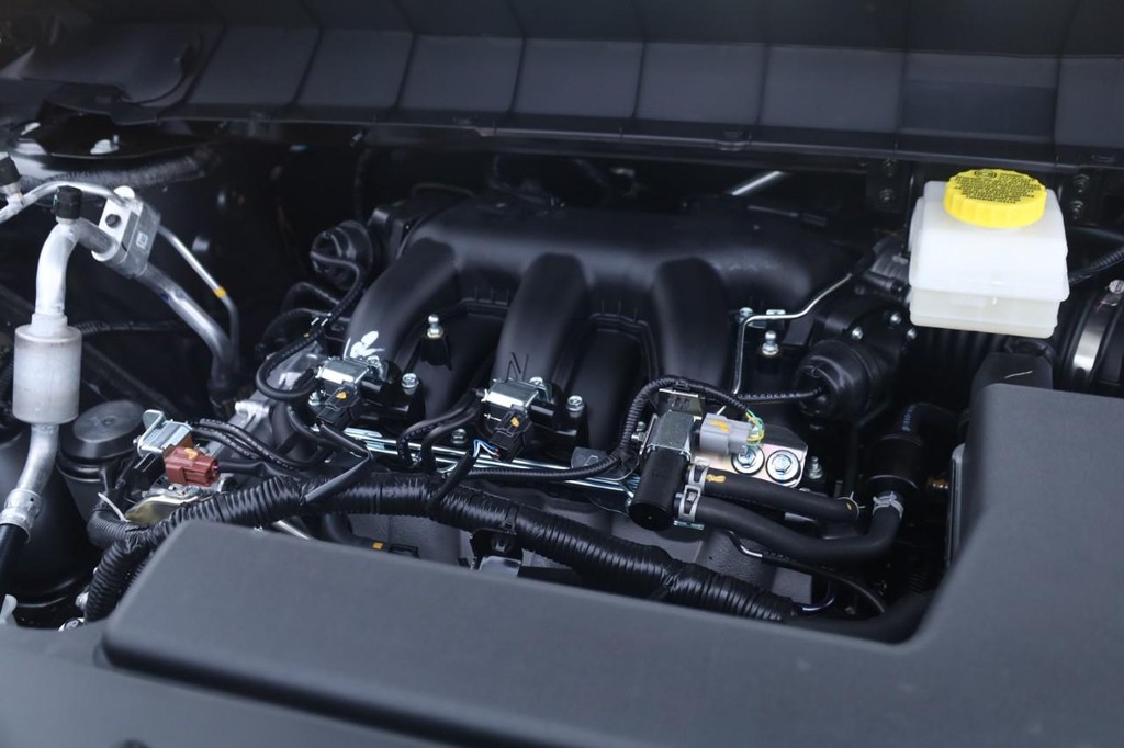 Nissan Pathfinder Vehicle Full-screen Gallery Image 28