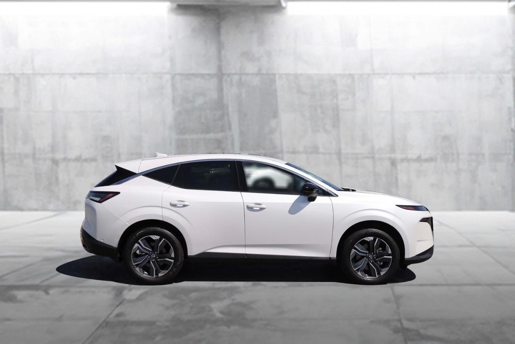 Nissan Murano Vehicle Image 05