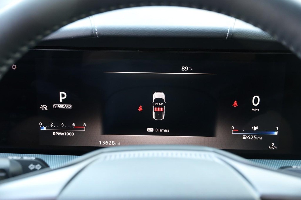 Nissan Murano Vehicle Image 15