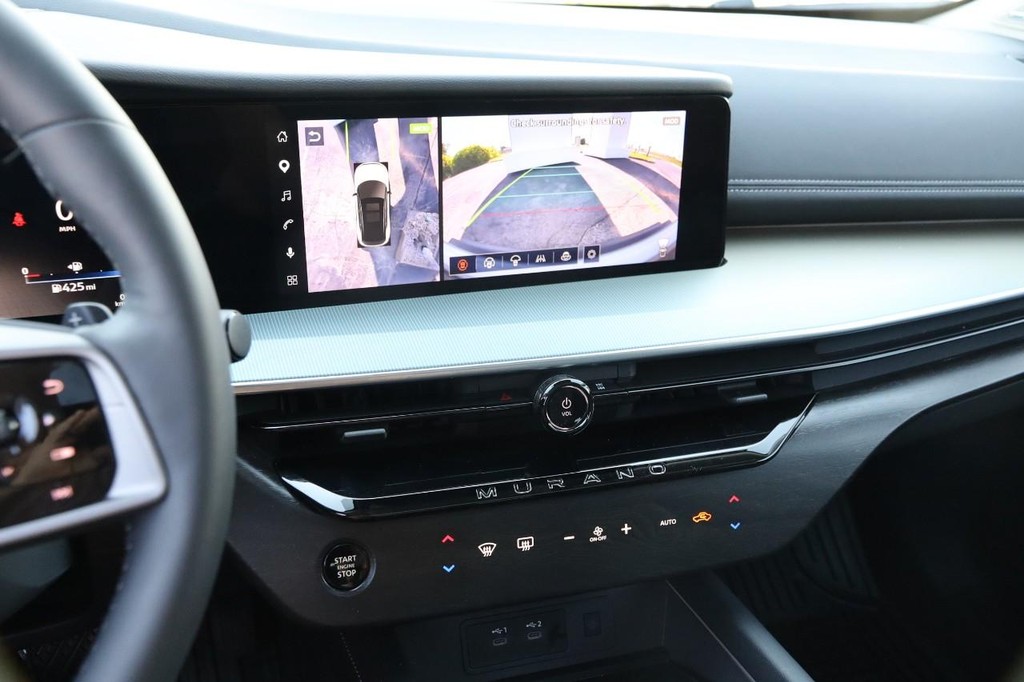 Nissan Murano Vehicle Image 17