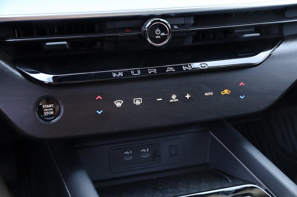 Nissan Murano Vehicle Image 20