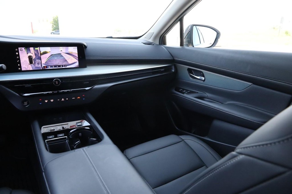 Nissan Murano Vehicle Image 29