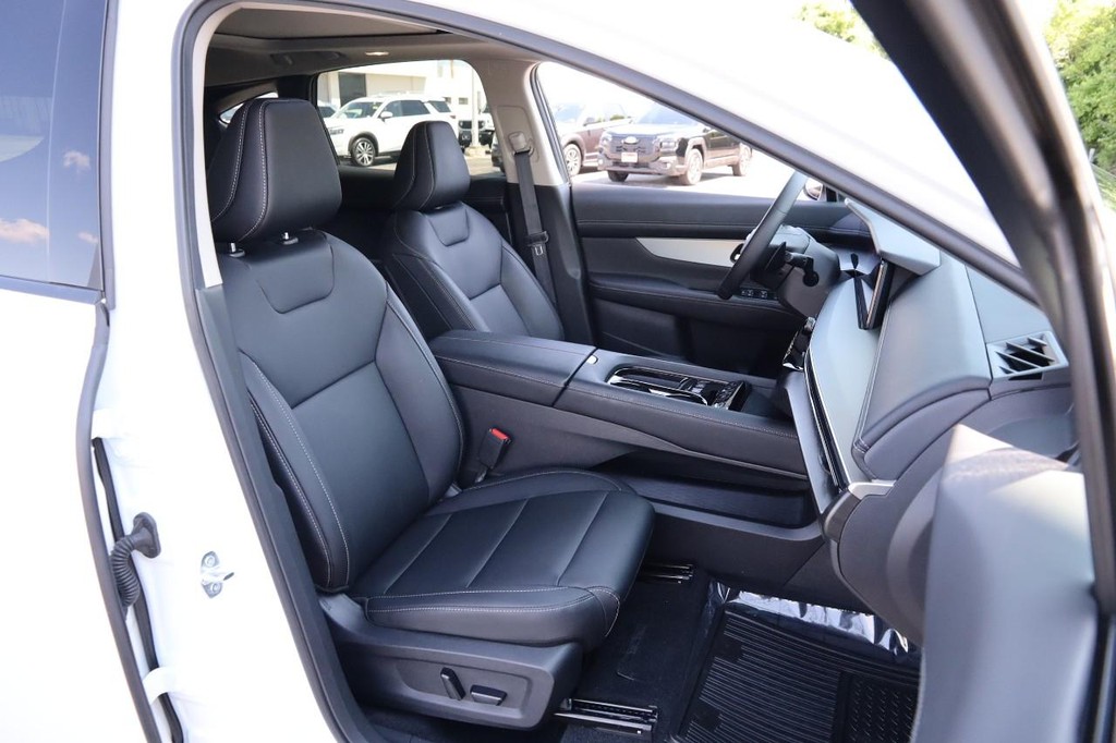 Nissan Murano Vehicle Image 30