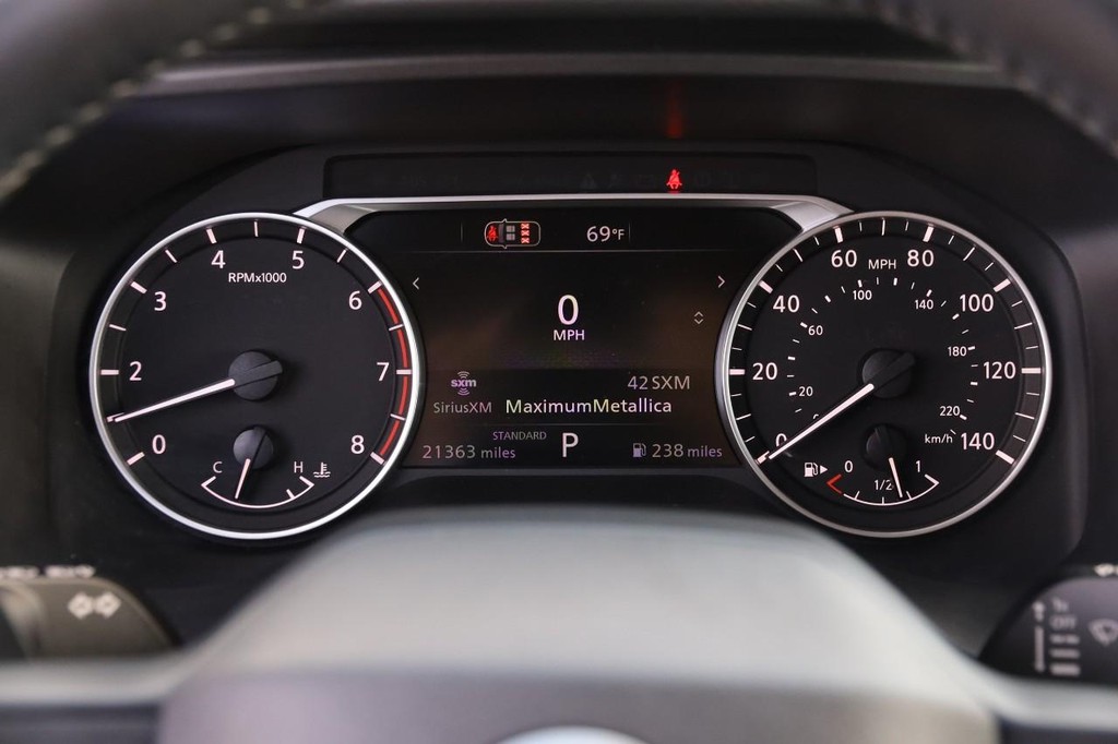 Nissan Rogue Vehicle Image 14