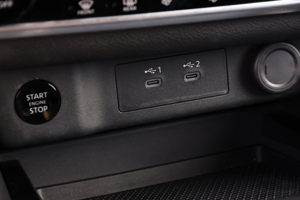 Nissan Rogue Vehicle Image 20
