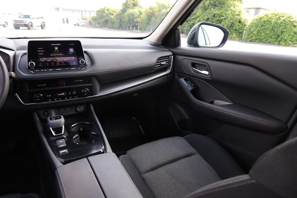 Nissan Rogue Vehicle Image 27