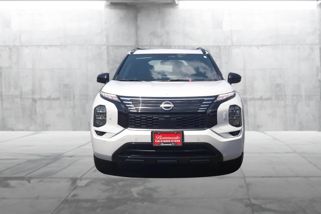 Nissan Rogue Plug-In Hybrid Vehicle Image 04