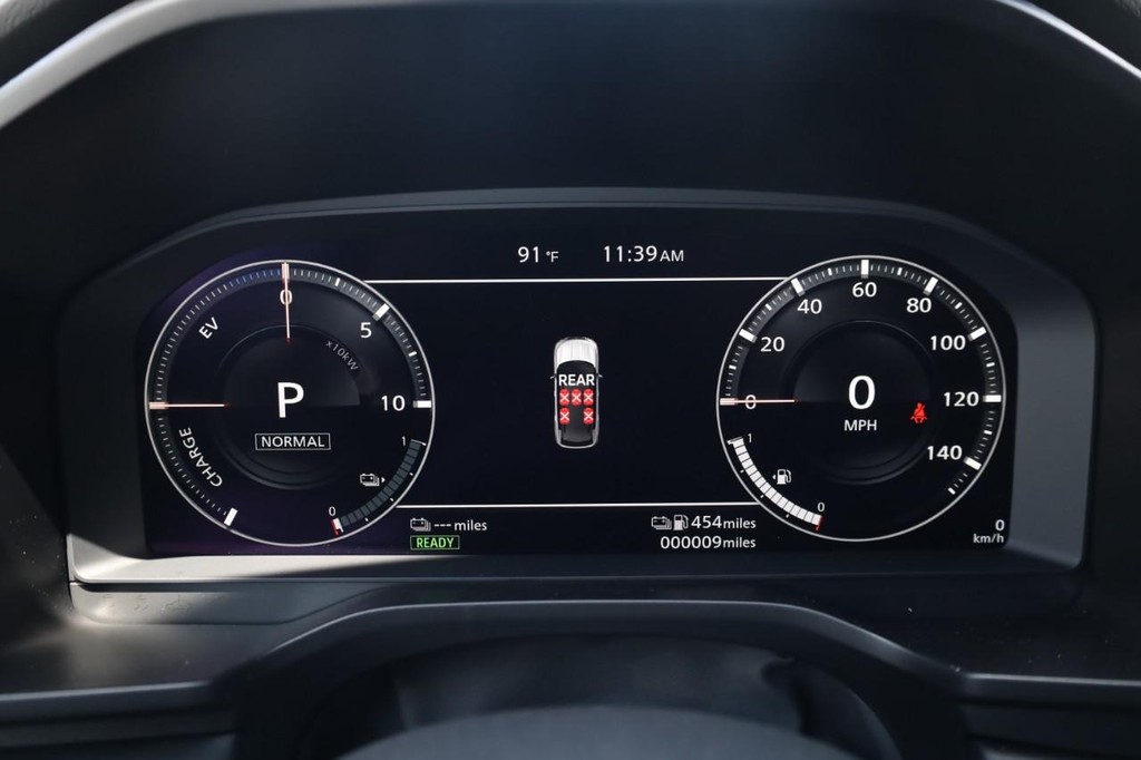 Nissan Rogue Plug-In Hybrid Vehicle Image 14