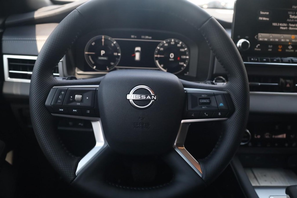 Nissan Rogue Plug-In Hybrid Vehicle Image 08