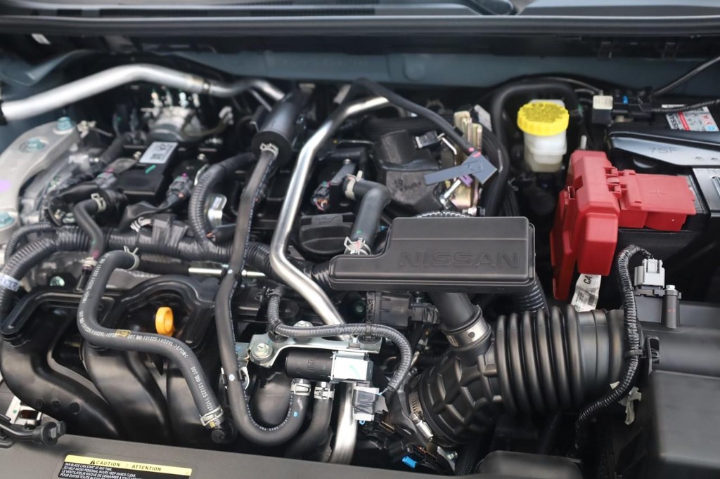 Nissan Sentra Vehicle Image 25